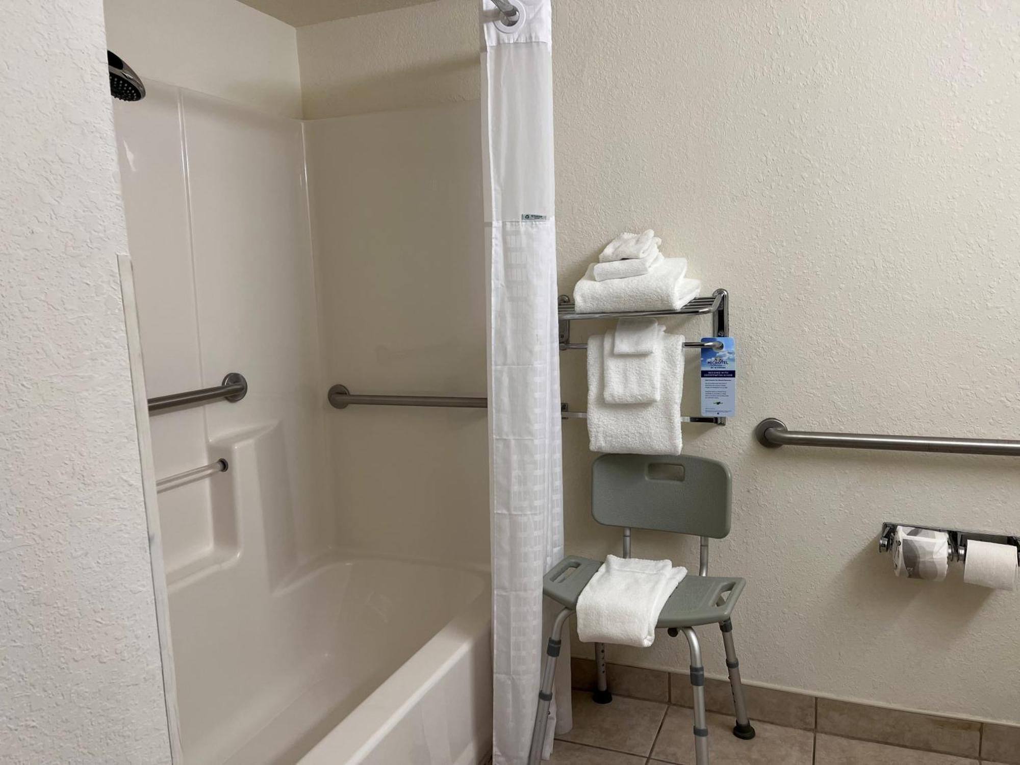 Microtel And By Wyndham - Lady Lake/ Hotel 2*