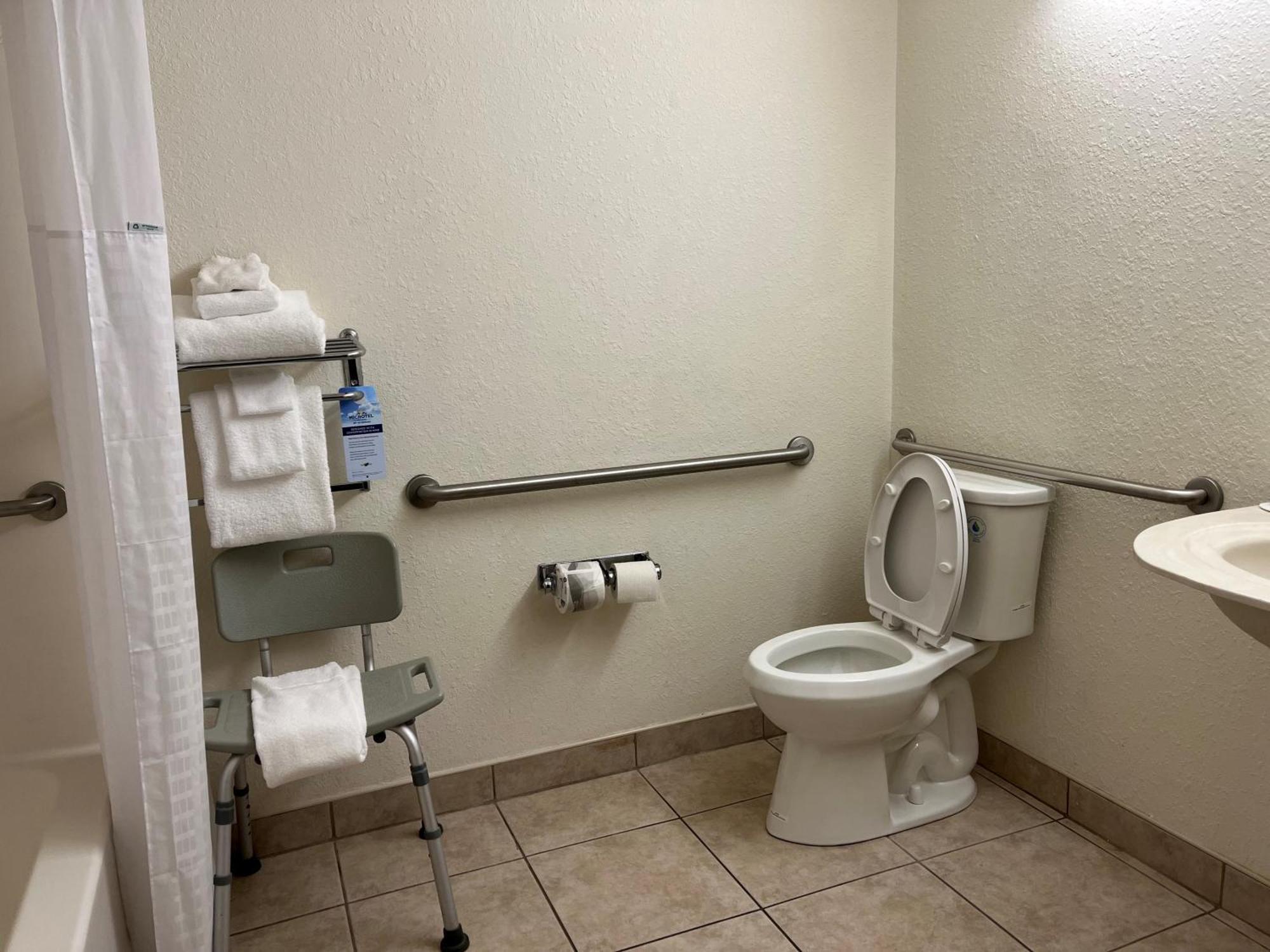 Microtel And By Wyndham - Lady Lake/ 2*
