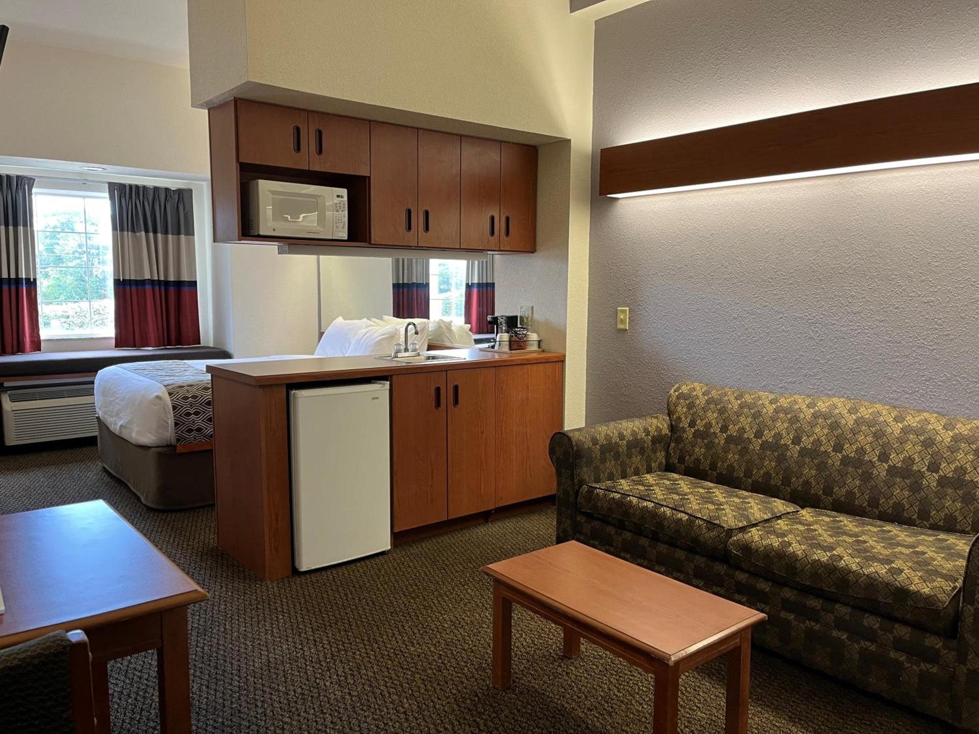 Microtel And By Wyndham - Lady Lake/ 2* The Villages
