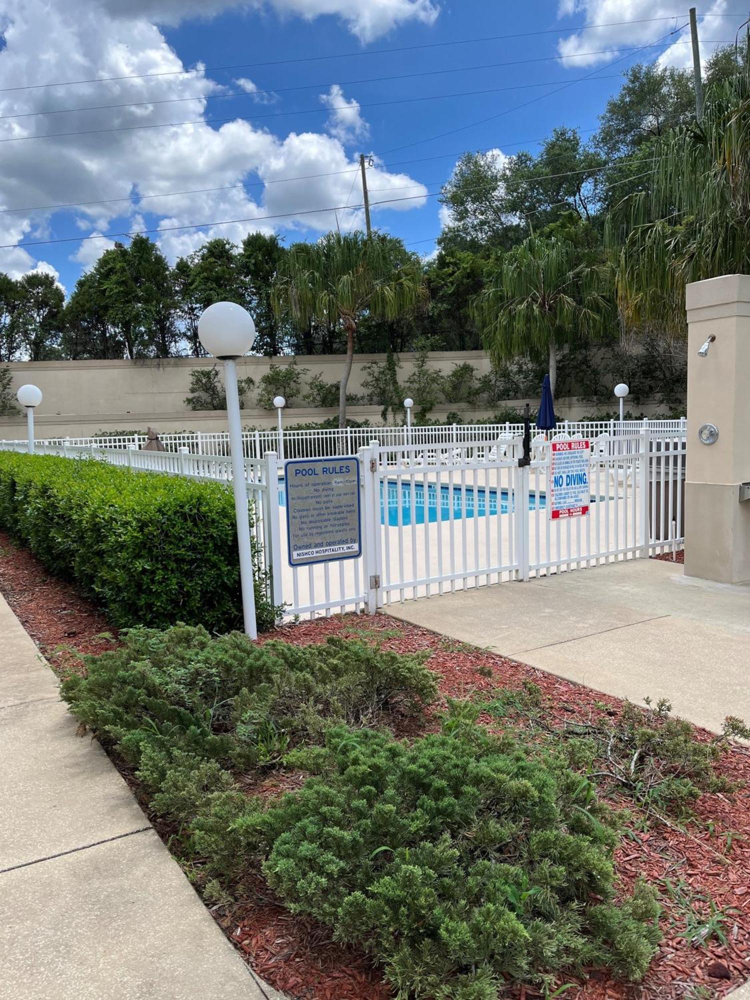 Microtel And By Wyndham - Lady Lake/ Hotel 2*