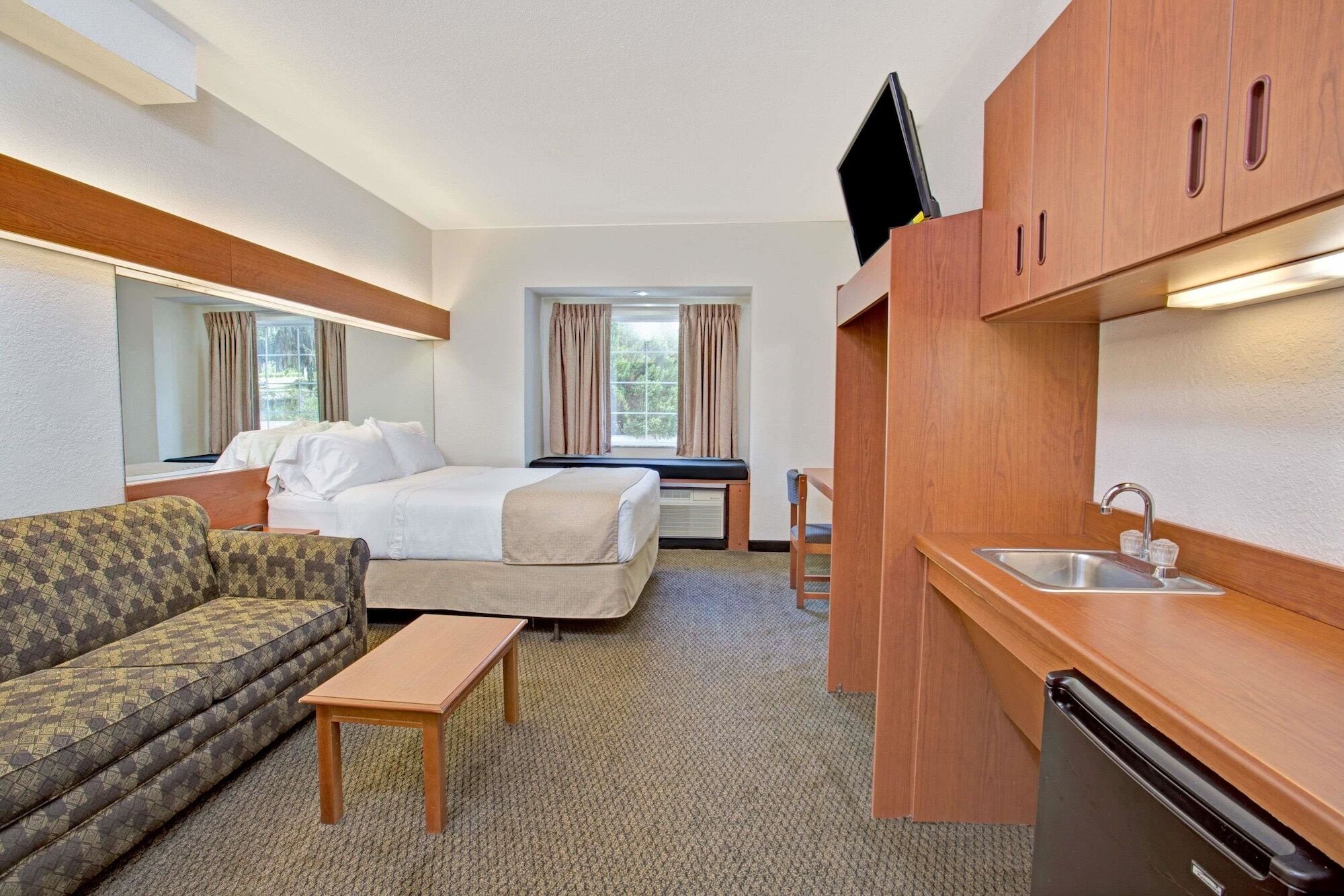 Microtel And By Wyndham - Lady Lake/ The Villages
